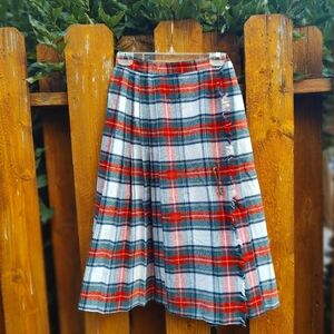 Vintage Rhapsody Scottish Pleated Tartan Pattern Skirt!